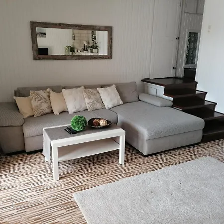 アパート Apartmanhaz