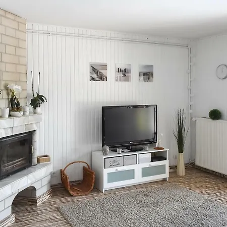 Apartmanhaz *