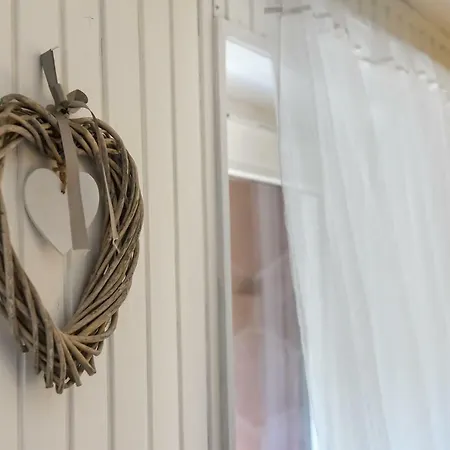 Apartmanhaz Lägenhet