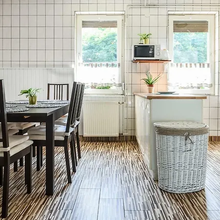 Apartmanhaz * バラトンフレド