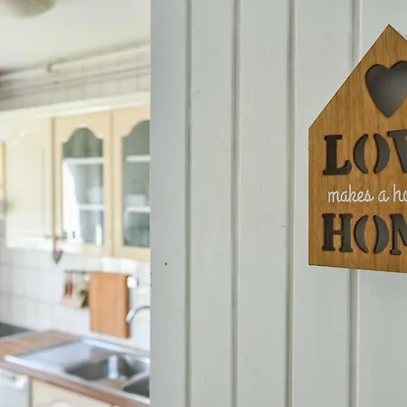 アパート Apartmanhaz *