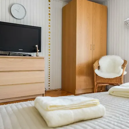 Apartmanhaz Lägenhet